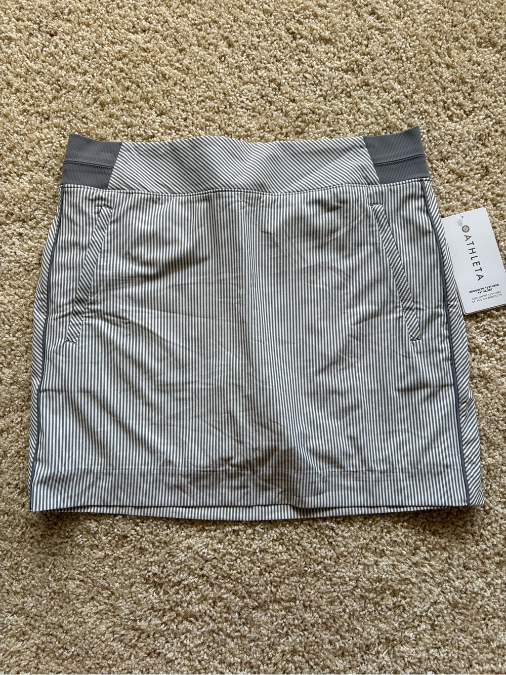 NWT Athleta Brooklyn Textured 16" Skort City Stripe White Gray Size 12